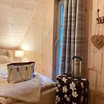Dom Pod Lasem Z Prywatnym Basenem I Balia Сasa de vacaciones Dominikowo