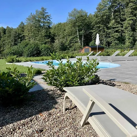 Дом отдыха Dom Pod Lasem Z Prywatnym Basenem I Balia