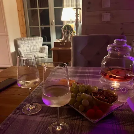 Дом отдыха Dom Pod Lasem Z Prywatnym Basenem I Balia