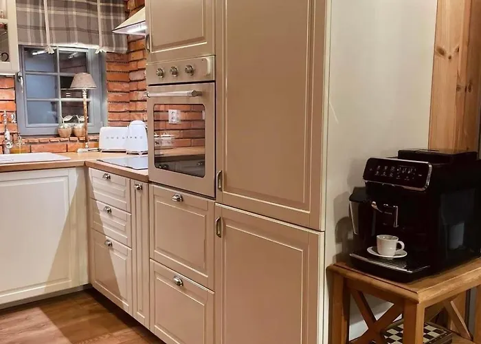 Дом отдыха Dom Pod Lasem Z Prywatnym Basenem I Balia *