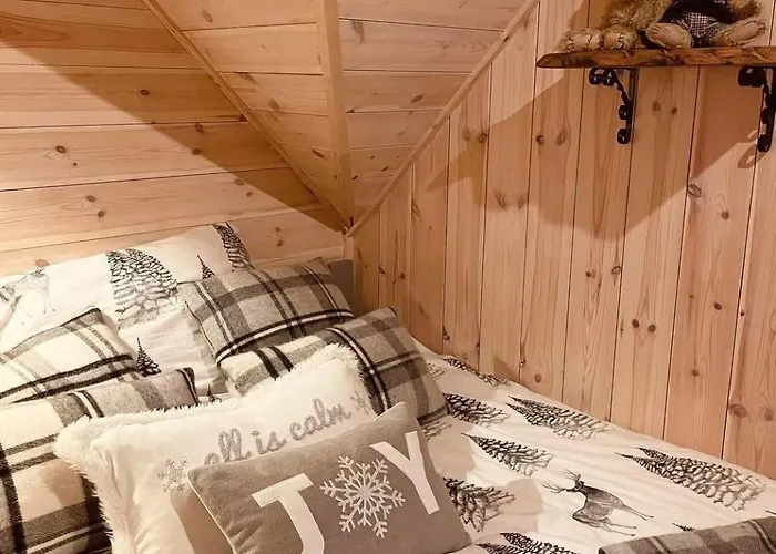 Дом отдыха Dom Pod Lasem Z Prywatnym Basenem I Balia *