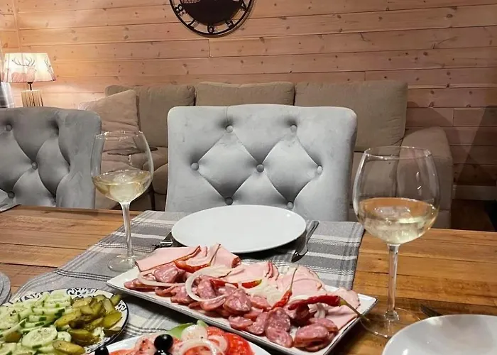 Dom Pod Lasem Z Prywatnym Basenem I Balia *