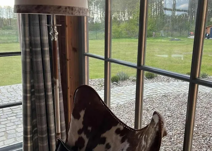 Dom Pod Lasem Z Prywatnym Basenem I Balia *